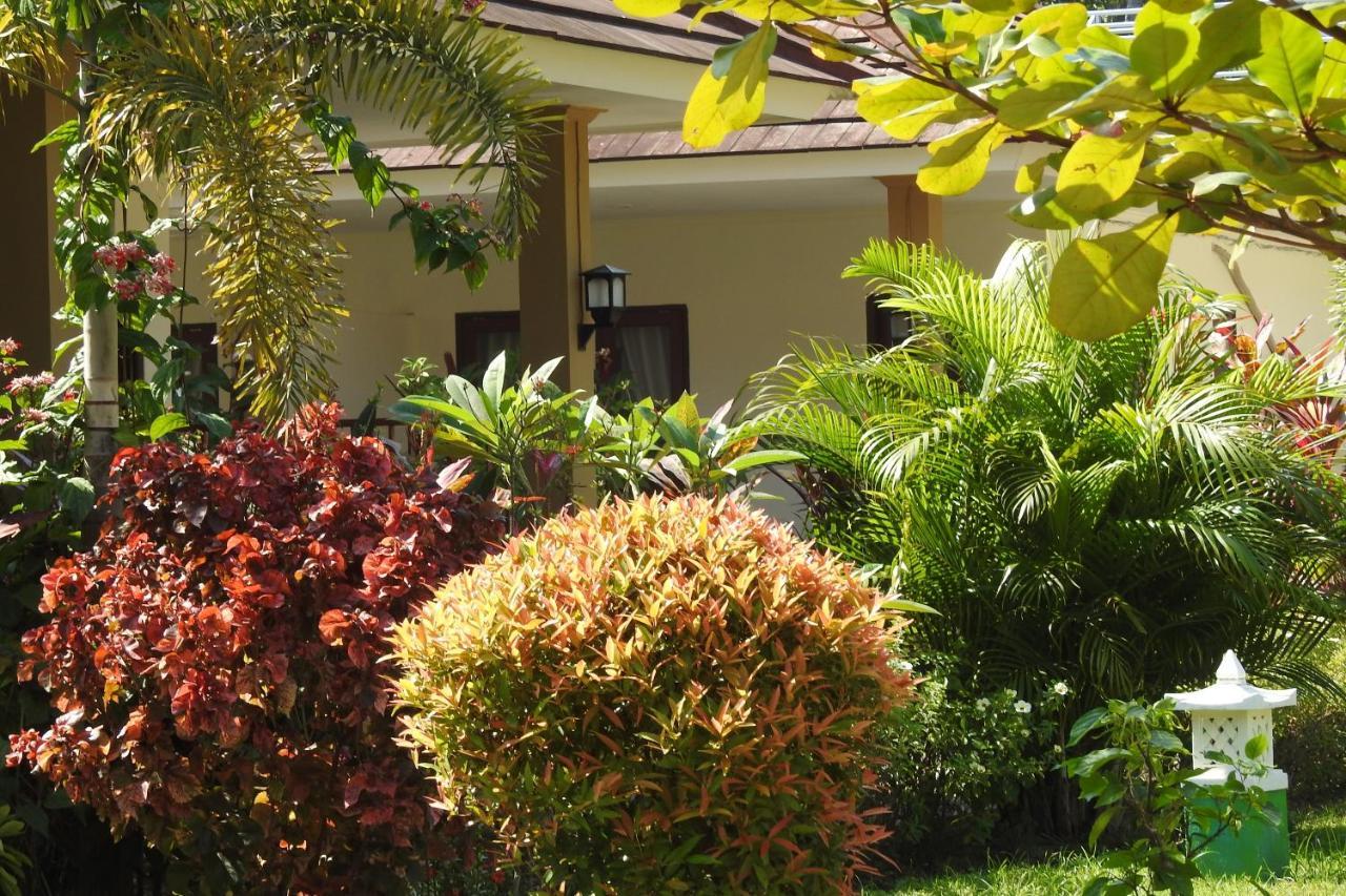 D'Batur Hotel Senggigi Εξωτερικό φωτογραφία