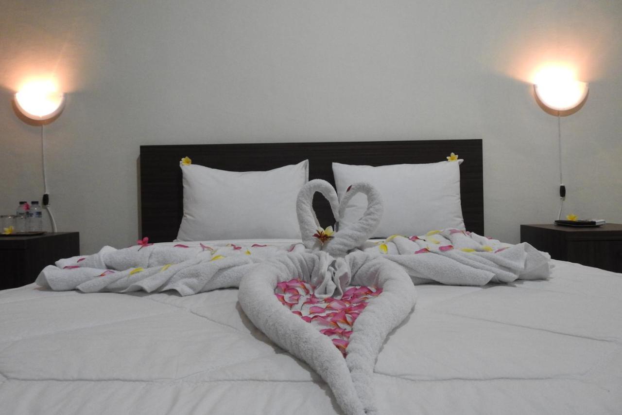 D'Batur Hotel Senggigi Εξωτερικό φωτογραφία