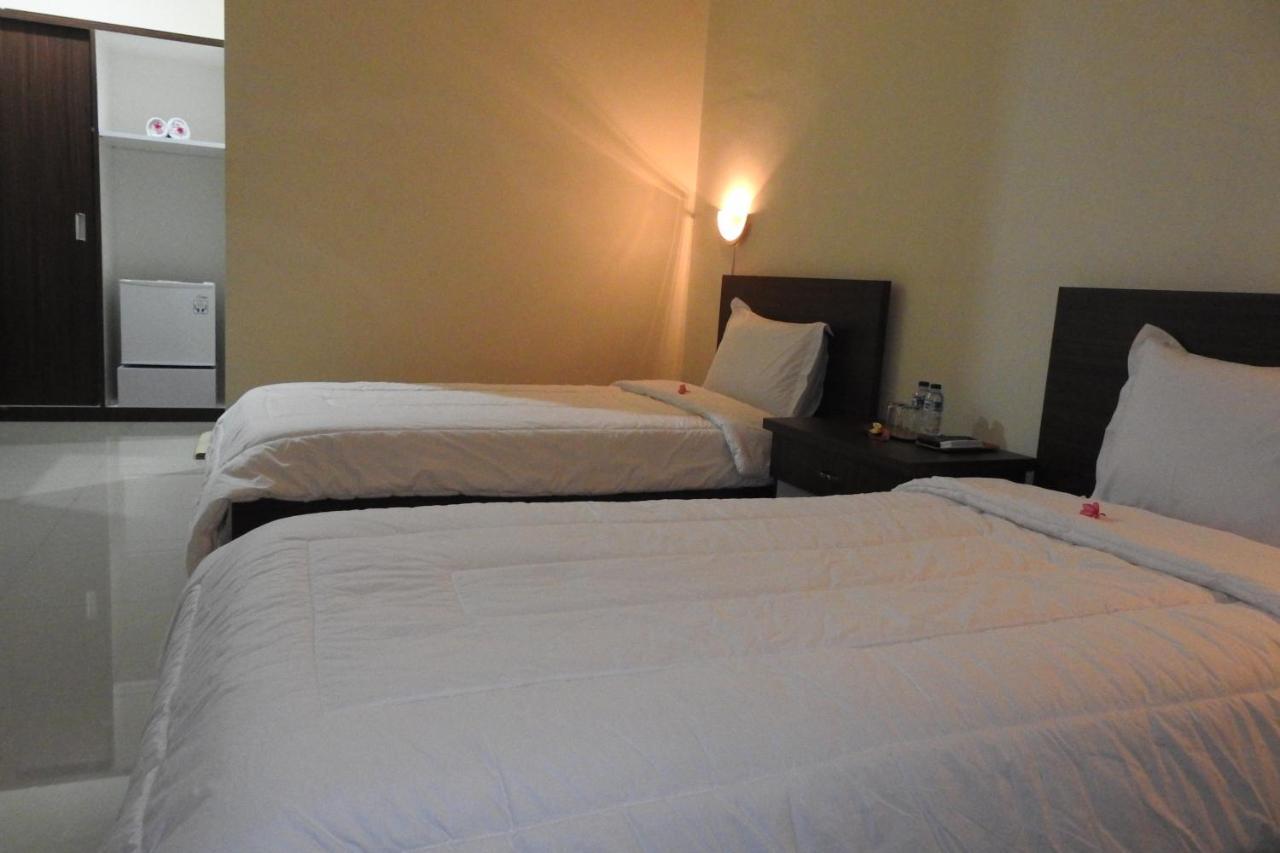 D'Batur Hotel Senggigi Εξωτερικό φωτογραφία