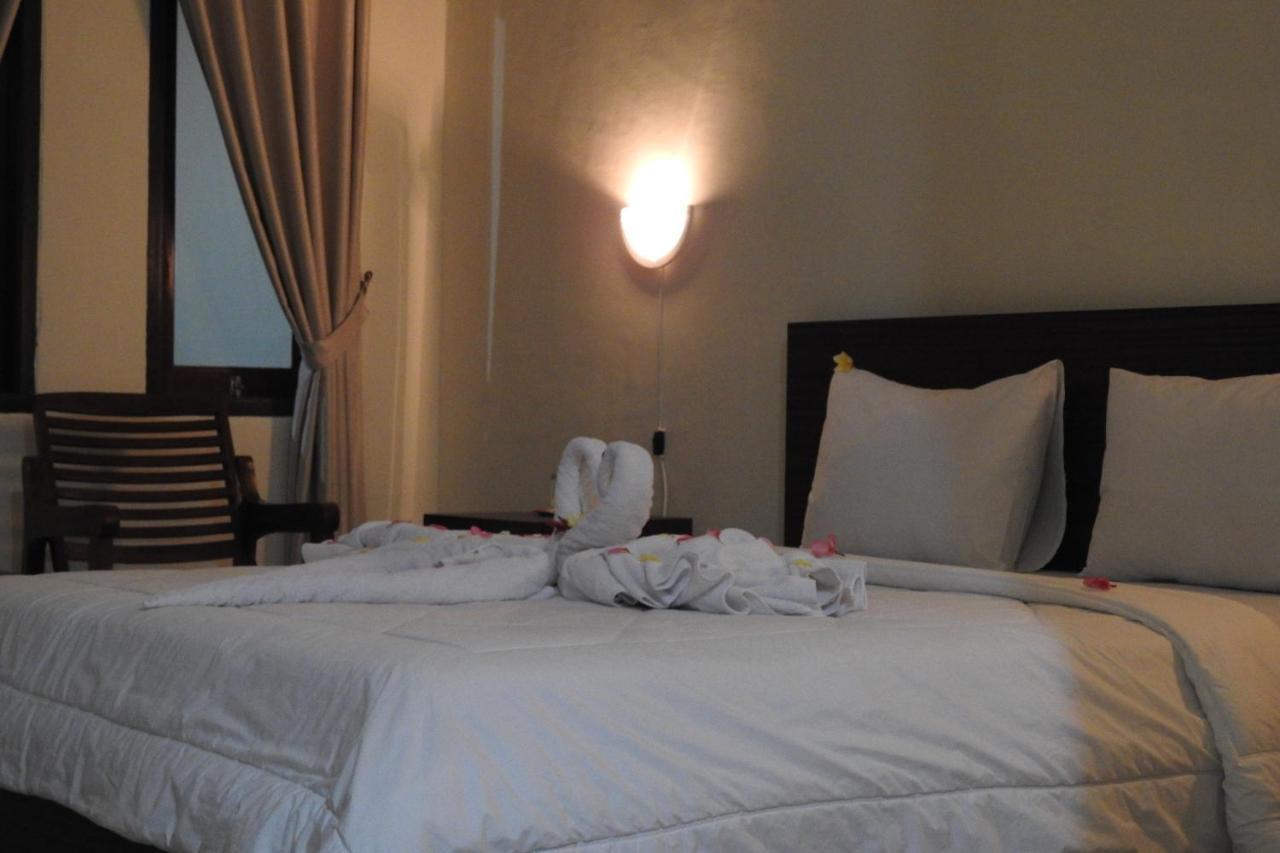D'Batur Hotel Senggigi Εξωτερικό φωτογραφία