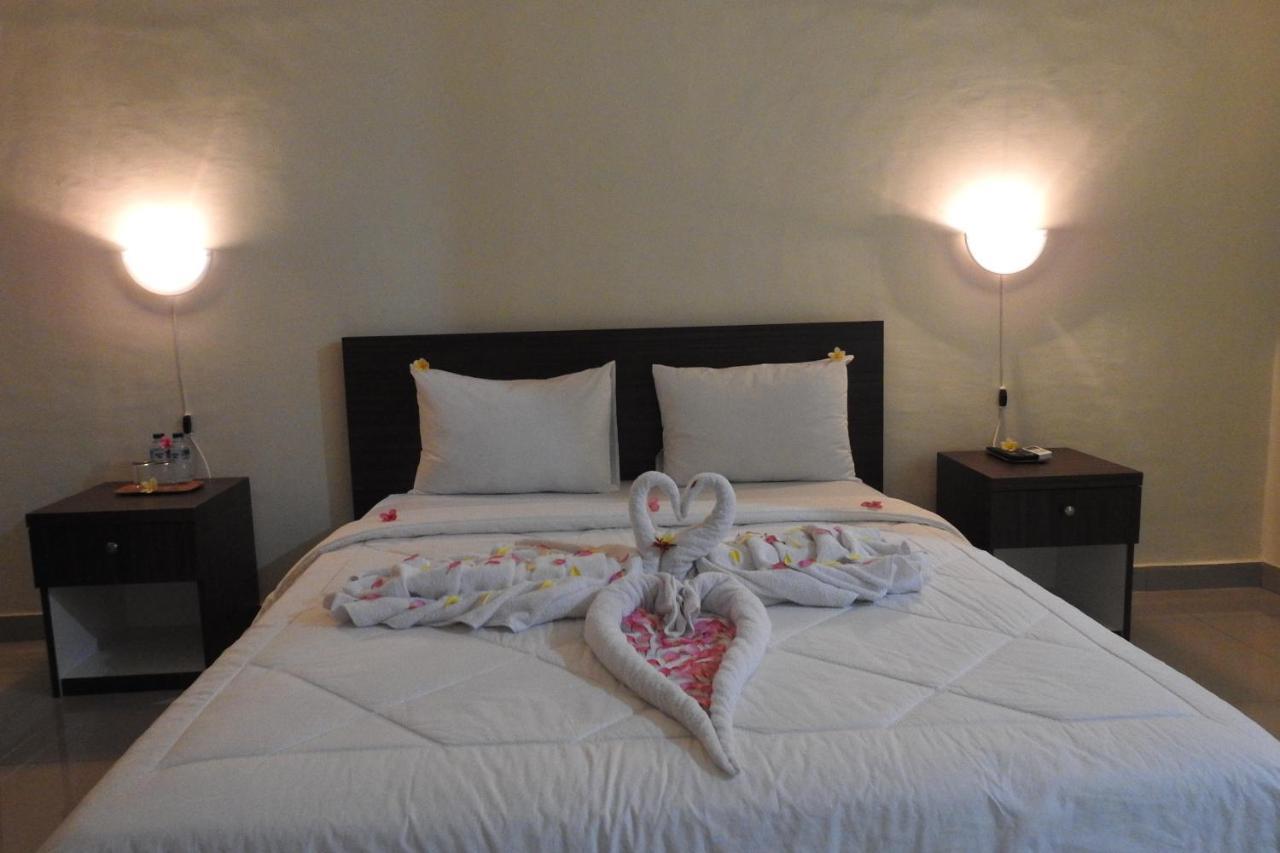 D'Batur Hotel Senggigi Εξωτερικό φωτογραφία