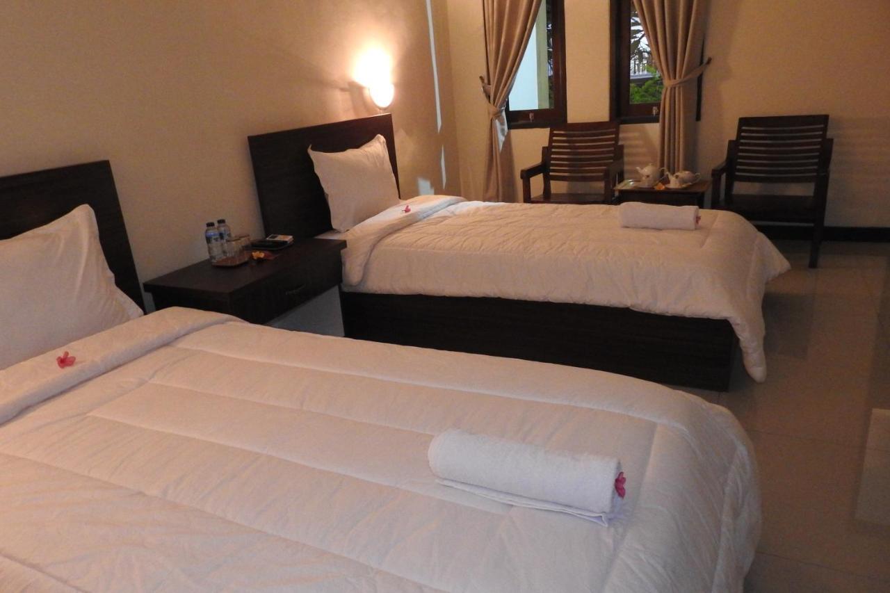 D'Batur Hotel Senggigi Εξωτερικό φωτογραφία