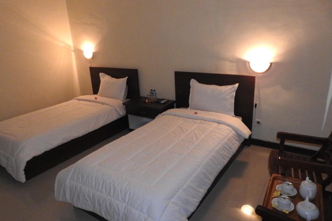 D'Batur Hotel Senggigi Εξωτερικό φωτογραφία
